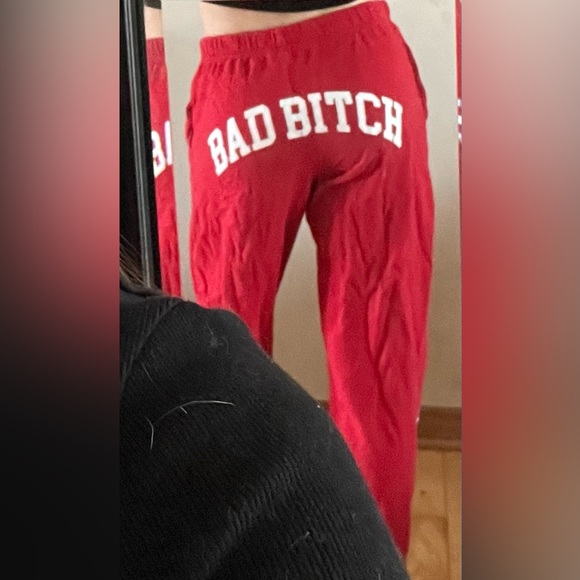 Bad bitch sweats - Picture 2 of 2